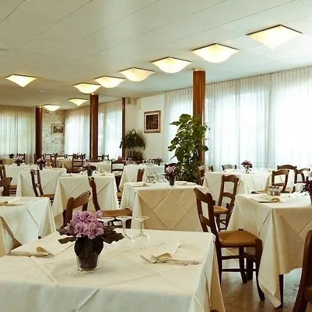 Hotel Park California 4*